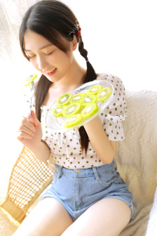 花蒂被吸得异常肿大